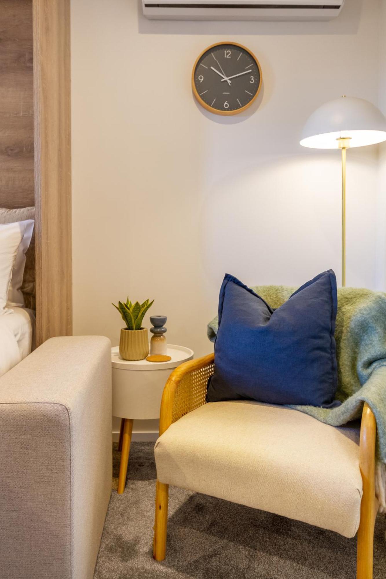 Downtown Comfort: Modern Studio With Backyard Christchurch Luaran gambar