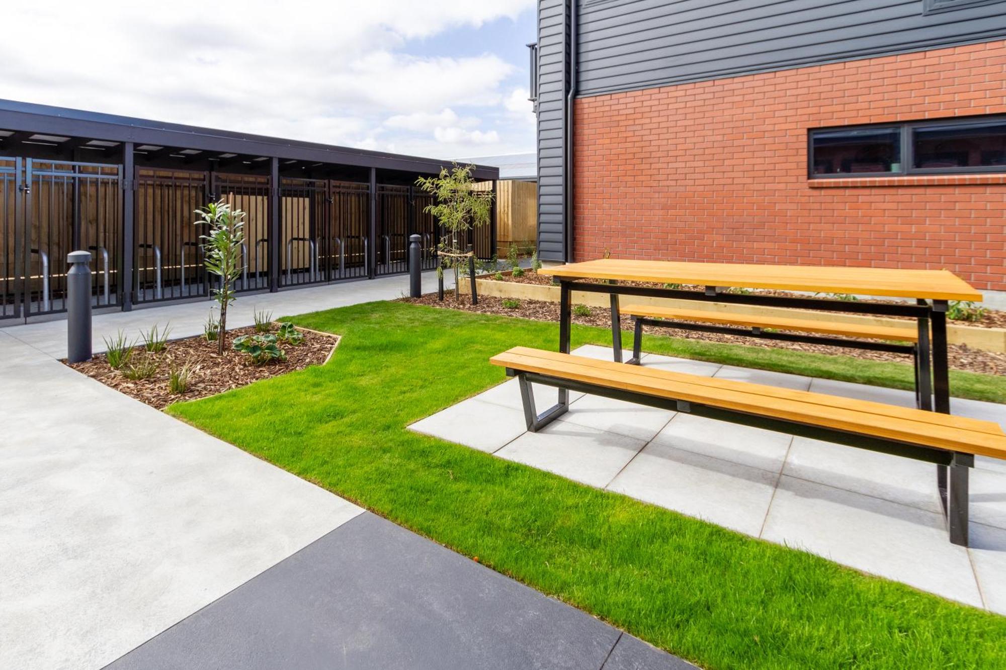 Downtown Comfort: Modern Studio With Backyard Christchurch Luaran gambar